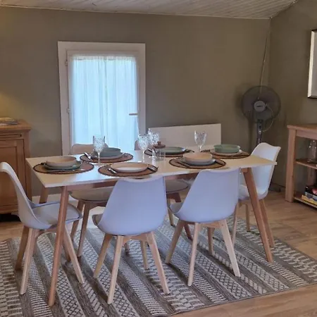 شقة Charming 2-bedroom In Scenic Dordogne