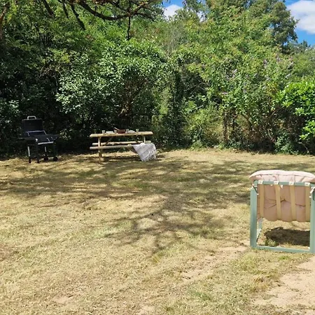Charming 2-bedroom In Scenic Dordogne 아파트 Saint-Alvère